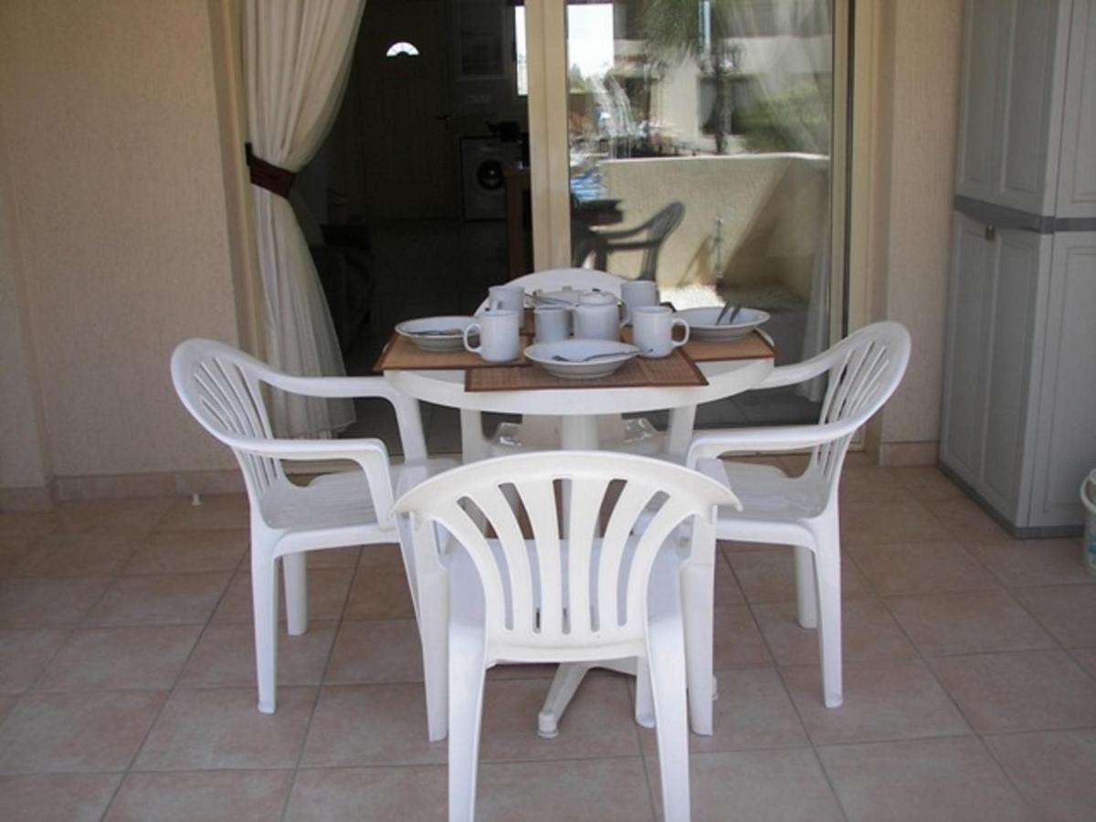 Appartement Ground Floor Leading To Pool Eg5, 2 Bedrooms, Free Wifi Paphos